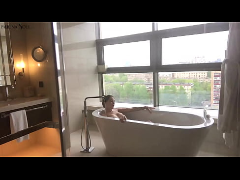 ❤️ Kæmpe babe ondt i sin fisse på badeværelset ☑ Sex video at da.quizfarmature.ru ❌