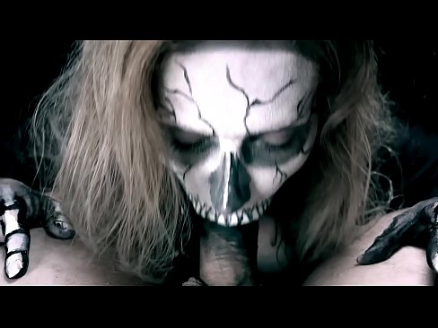 ❤️ Dæmonisk pige suger pik med sin sorte mund og sluger sperm. ☑ Sex video at da.quizfarmature.ru ❌